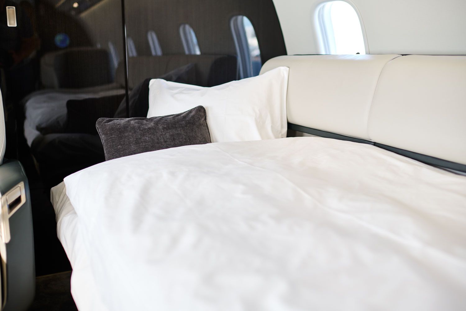 images/Corporate Jets/BGAC/AeroDienst_Challenger3500_066_S.jpeg